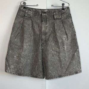 #12 Vintage women’s stonewashed stripped shorts